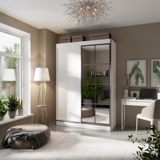 Kleiderschrank Osgar – 150 cm