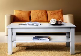 Tischchen für das Wohnzimmer Uni