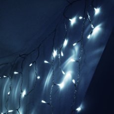 Eiszapfenvorhang mit 500 LEDs, kaltweiß, Länge 3 + 20 m – LED9874